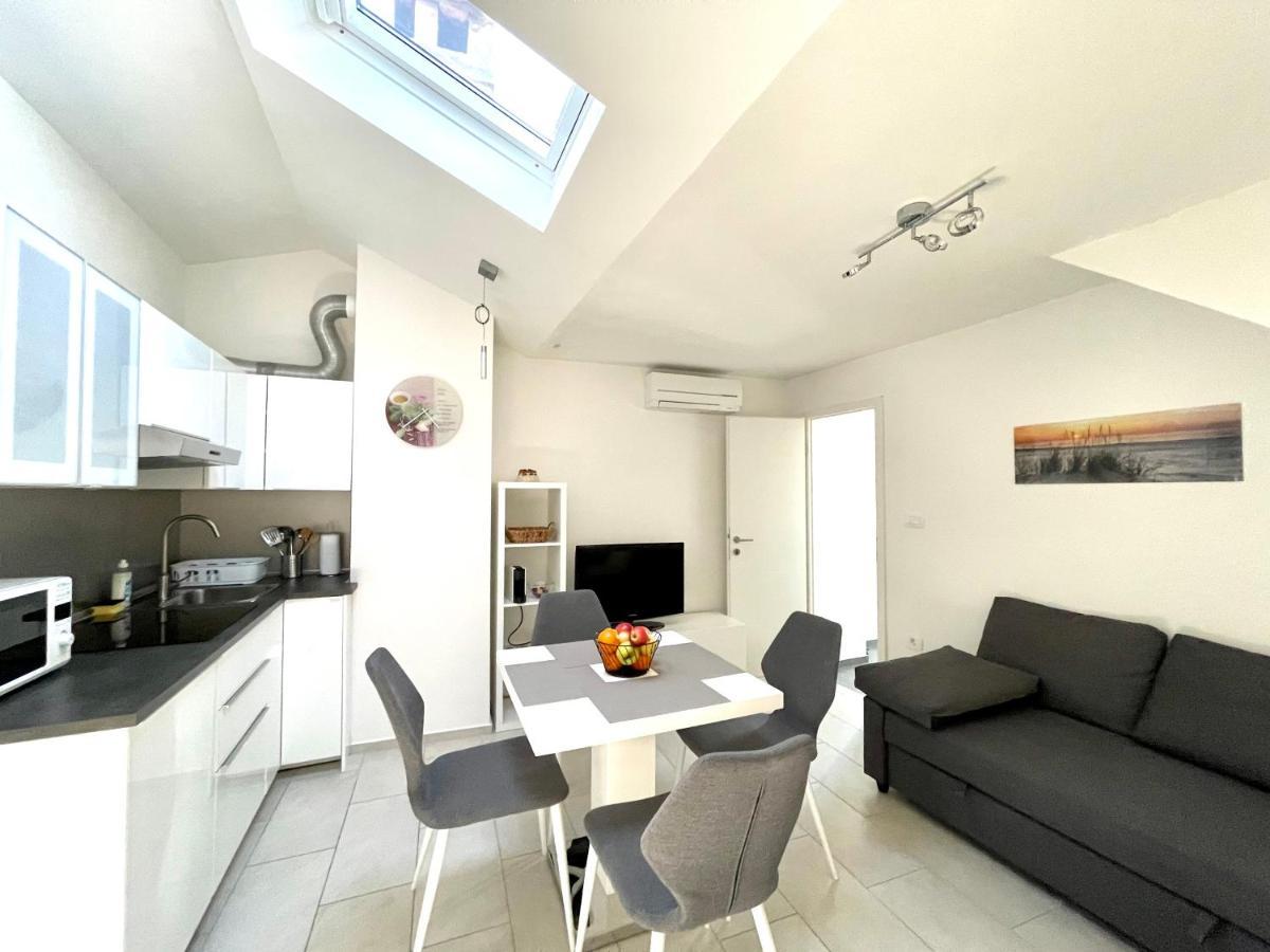 Ferienwohnung Happy Casa Isola Attico Izola Exterior foto