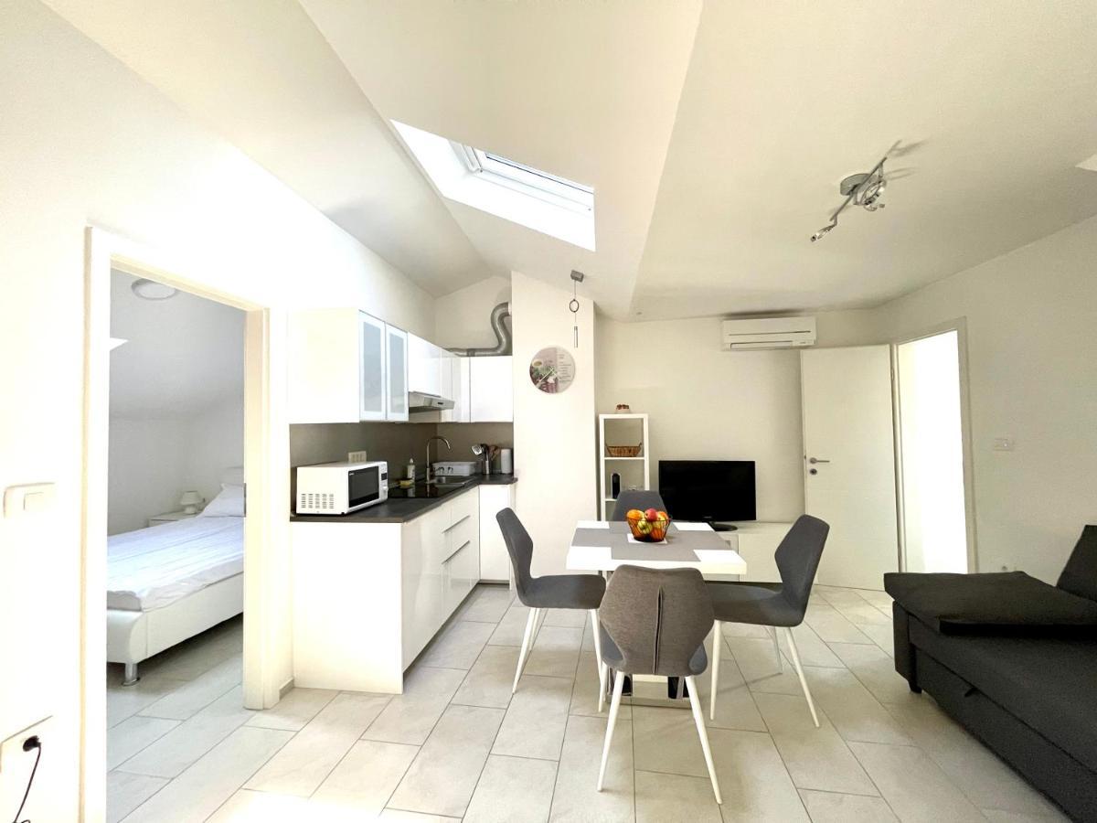 Ferienwohnung Happy Casa Isola Attico Izola Exterior foto